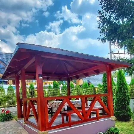 Relja شقة زلاتيبور